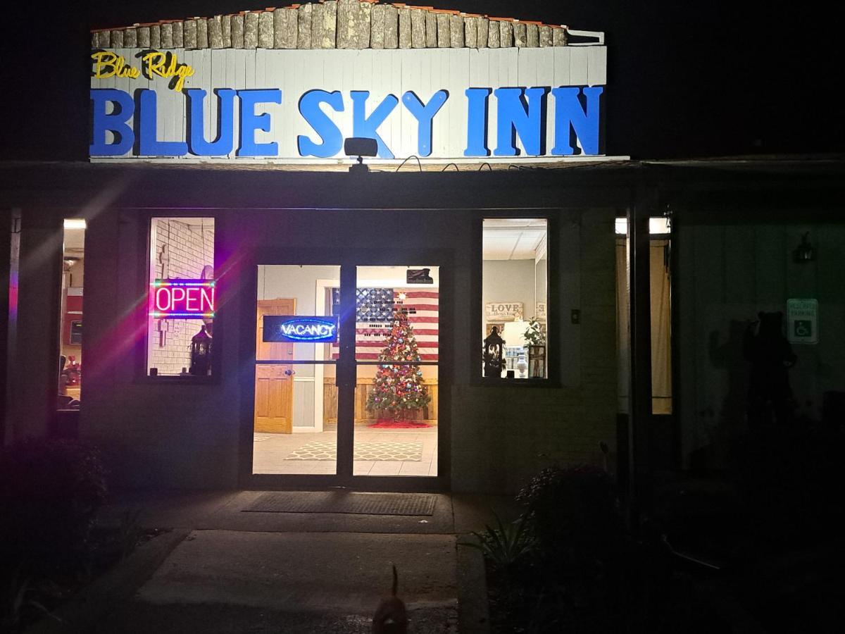 Blue Sky Inn- Complimentary Happy Hour Th-Sun, Veteran Owned, Full Breakfast, Best Green Space, 1 Mile From Blue Ridge, Fire Pit Exterior foto
