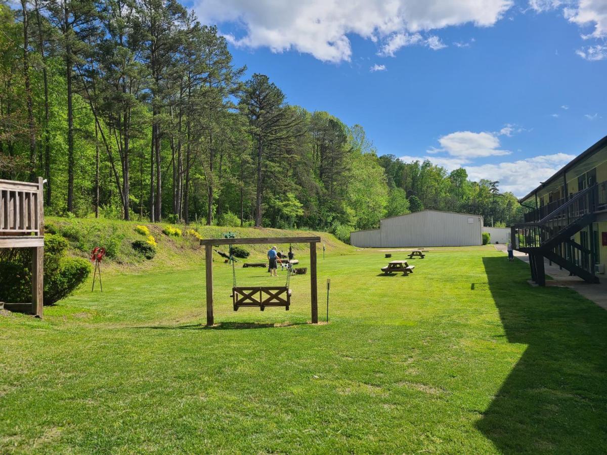 Blue Sky Inn- Complimentary Happy Hour Th-Sun, Veteran Owned, Full Breakfast, Best Green Space, 1 Mile From Blue Ridge, Fire Pit Exterior foto