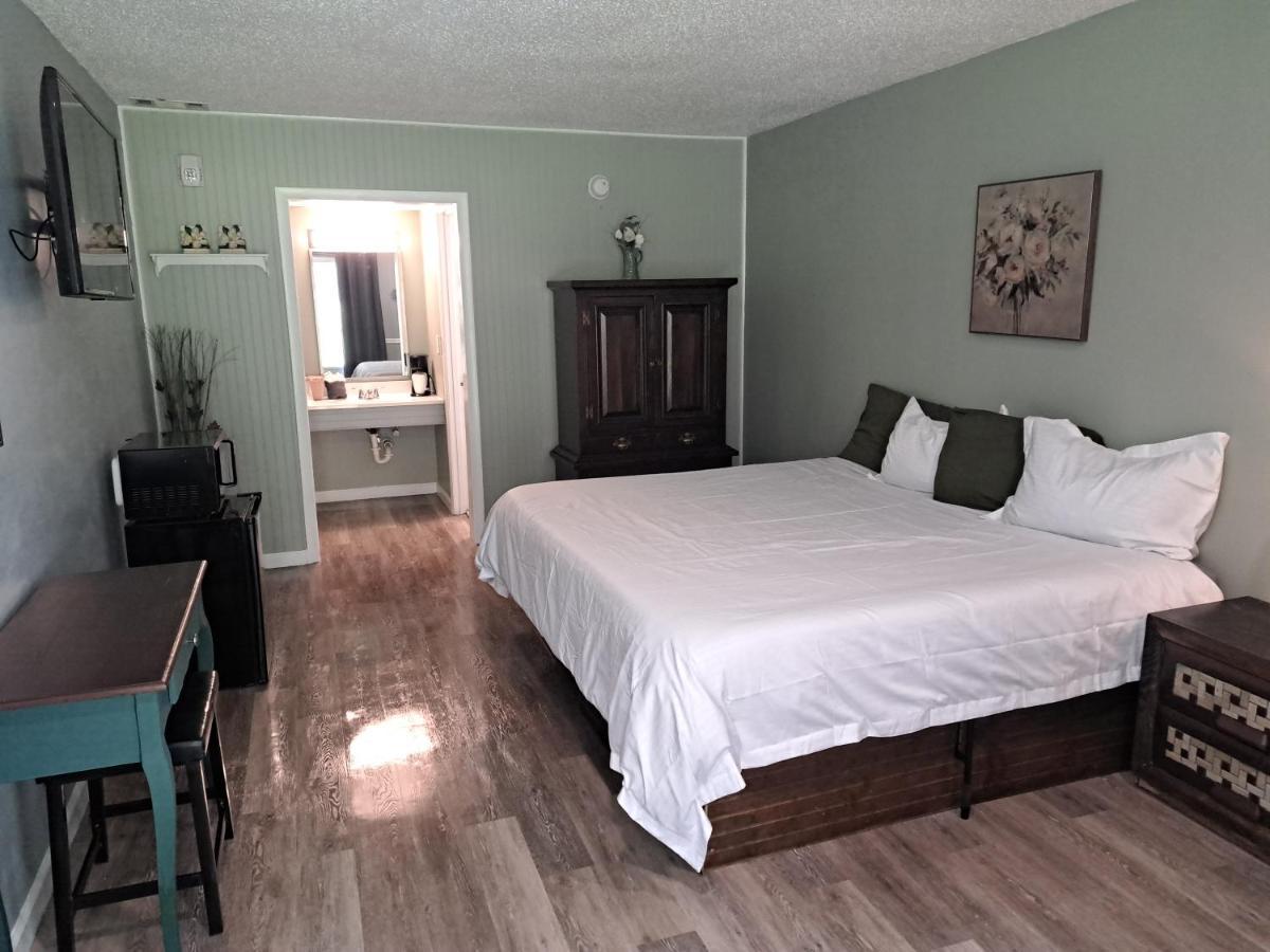 Blue Sky Inn- Complimentary Happy Hour Th-Sun, Veteran Owned, Full Breakfast, Best Green Space, 1 Mile From Blue Ridge, Fire Pit Exterior foto