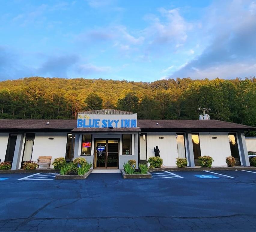Blue Sky Inn- Complimentary Happy Hour Th-Sun, Veteran Owned, Full Breakfast, Best Green Space, 1 Mile From Blue Ridge, Fire Pit Exterior foto