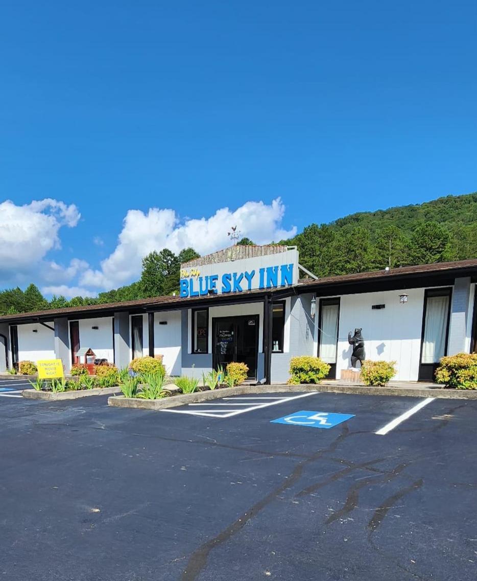 Blue Sky Inn- Complimentary Happy Hour Th-Sun, Veteran Owned, Full Breakfast, Best Green Space, 1 Mile From Blue Ridge, Fire Pit Exterior foto